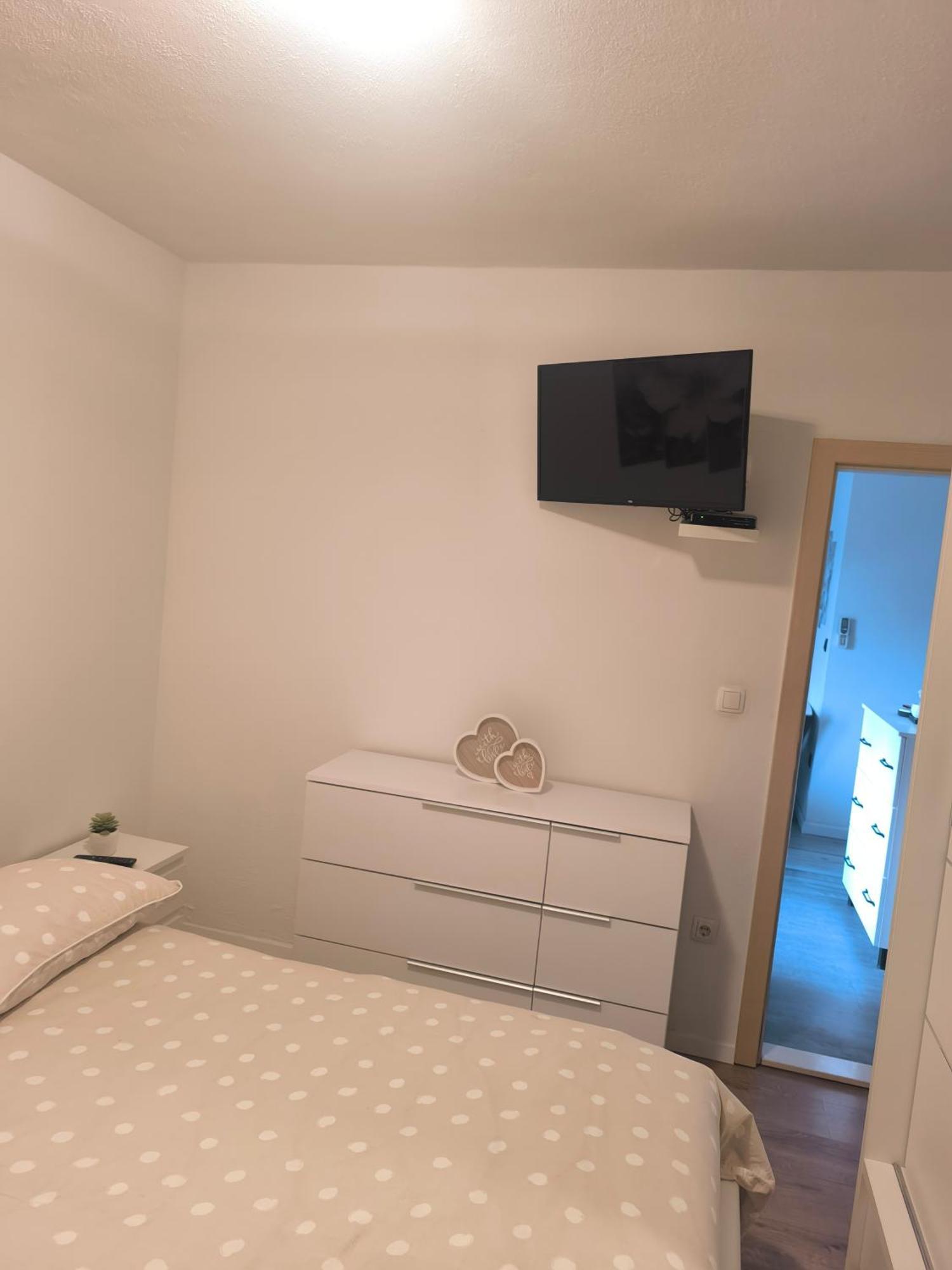 Apartman Rex Svinisce Habitación foto